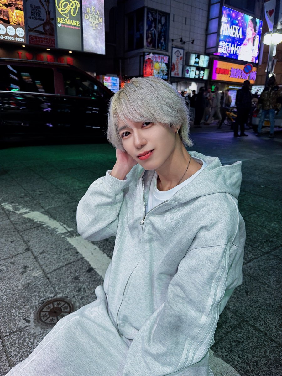 ましろ tweet media