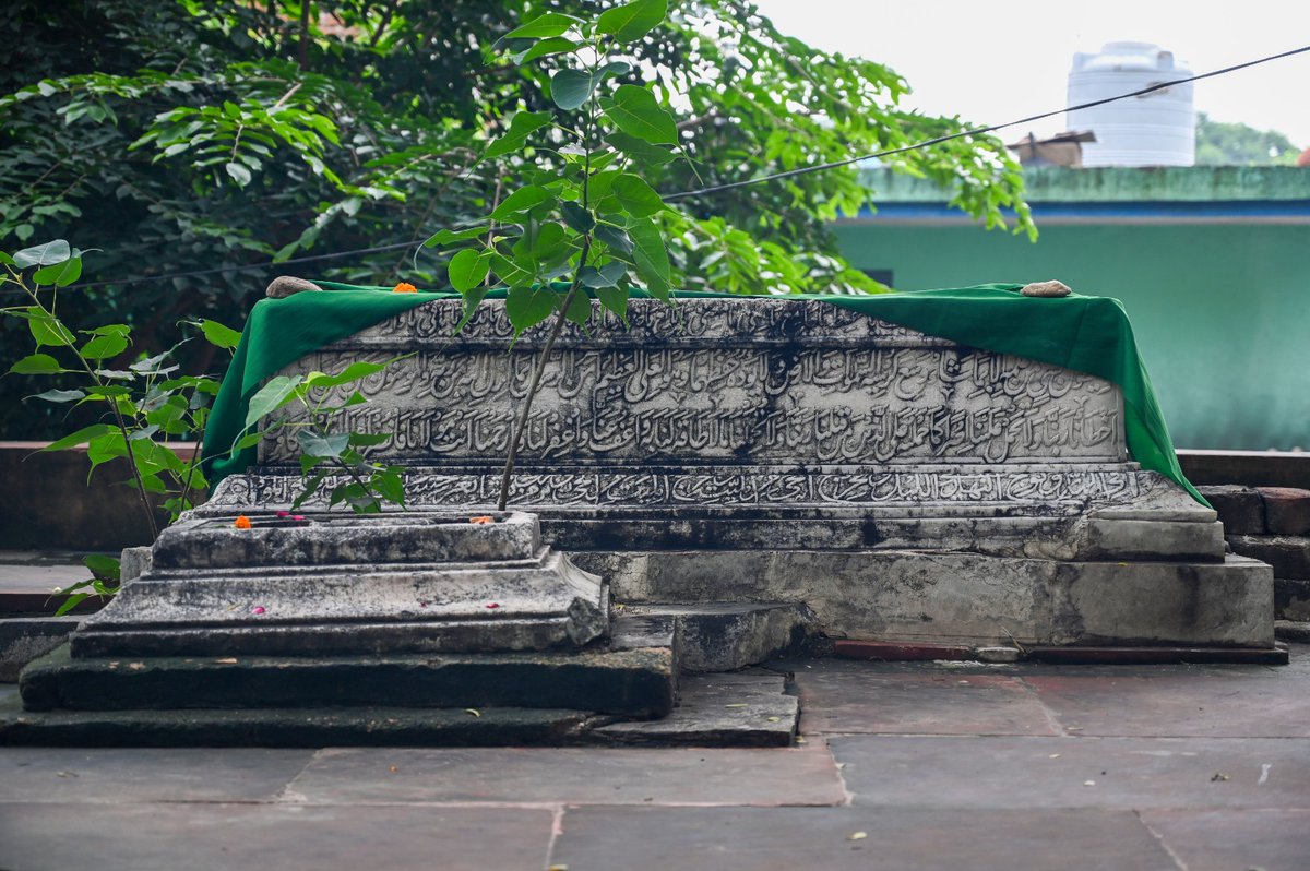 htTweets's tweet photo. #InPhotos | On World Heritage Day, heritage structures including the Tomb of Pir Turkman, Mirza Alijan Baoli and Chatta Rai Balmukund Das (Birbal Ka Chhatta) in Narnaul draw attention for their intricate architecture and historical charm, attracting visitors. 

📸: @parveenkumar_ht

Stay updated with all the stories that matter — download the Hindustan Times app