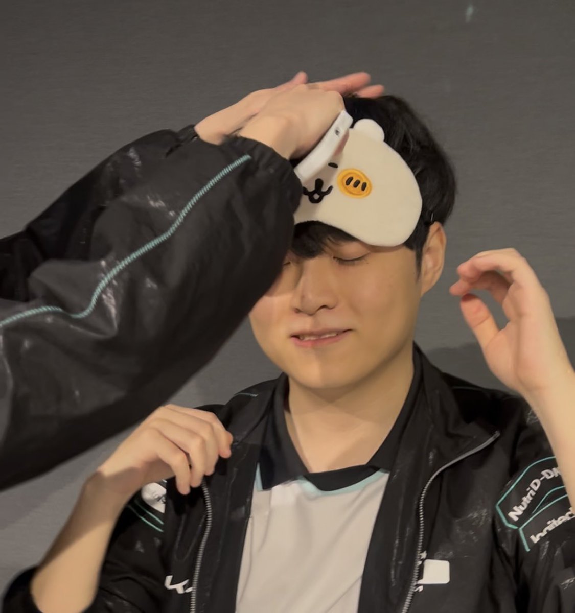 알밤 tweet media