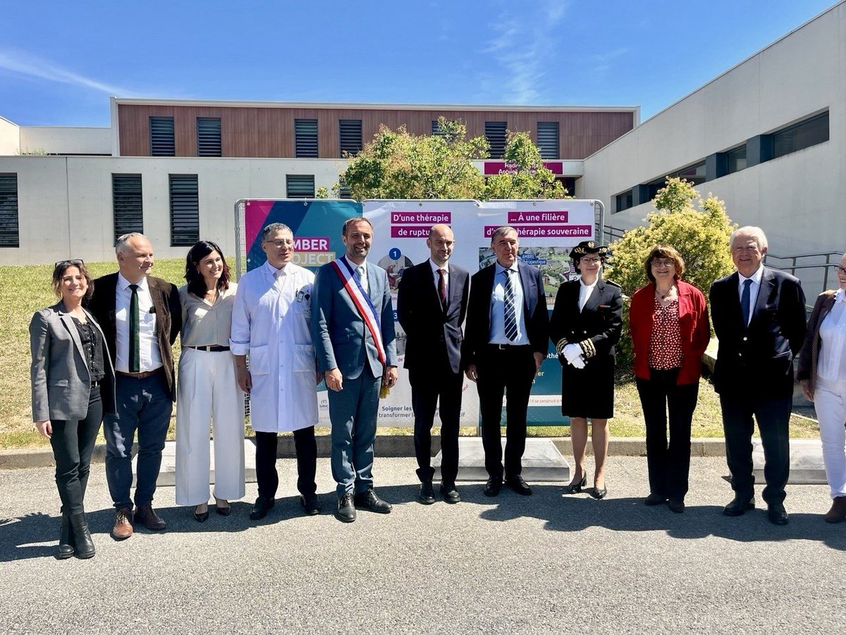 F_DombreCoste's tweet image. En visite à l’@ICM_Montpellier et au @Cirad de #Montpellier aux côtés du ministre @jnbarrot 

Des rencontres qui mettent en lumière les projets de pointe portés par ces deux établissements, au service de l’oncologie et de l’agroécologie, en #France comme à l’international.

Face