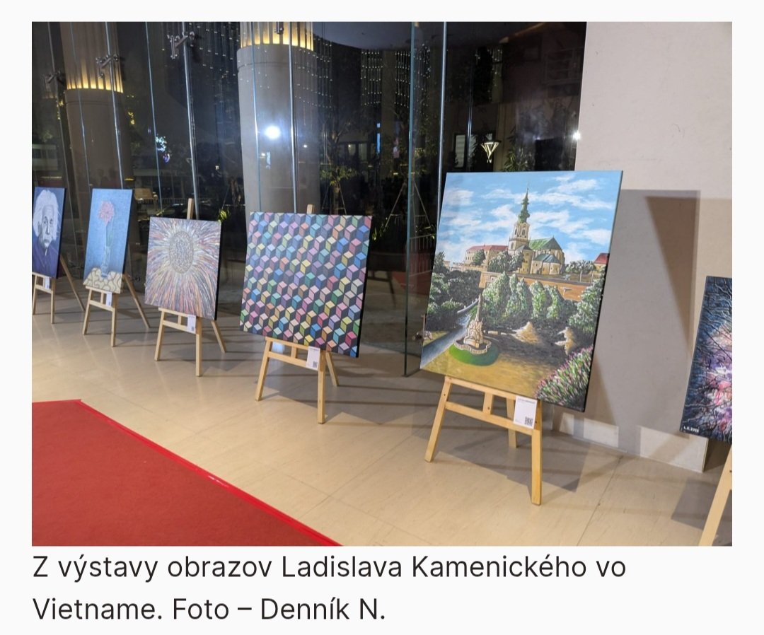 Národnému umelcovi Lackovi Kamenickému zorganizovala vláda výstavu vo Vietname ako prezentáciu slovenskej kultúry. Nechápem, prečo tam nepridali aj Šimkovičovej Moneta.