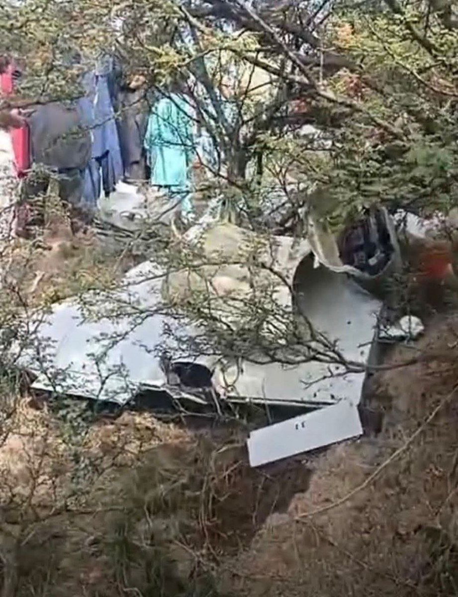 BB_NewzAgency's tweet image. #BREAKING According to Pakistani media, a private company successfully tested an air defence target drone at Tilla Firing Range, though no official confirmation has been issued‼️
#Pakistan #Airdefence #drone