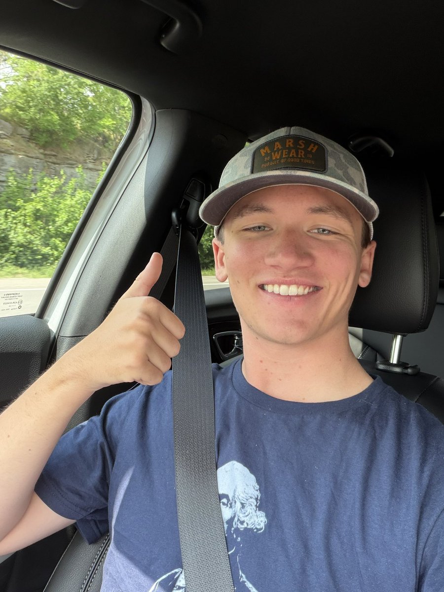 Brilyn Hollyhand tweet media