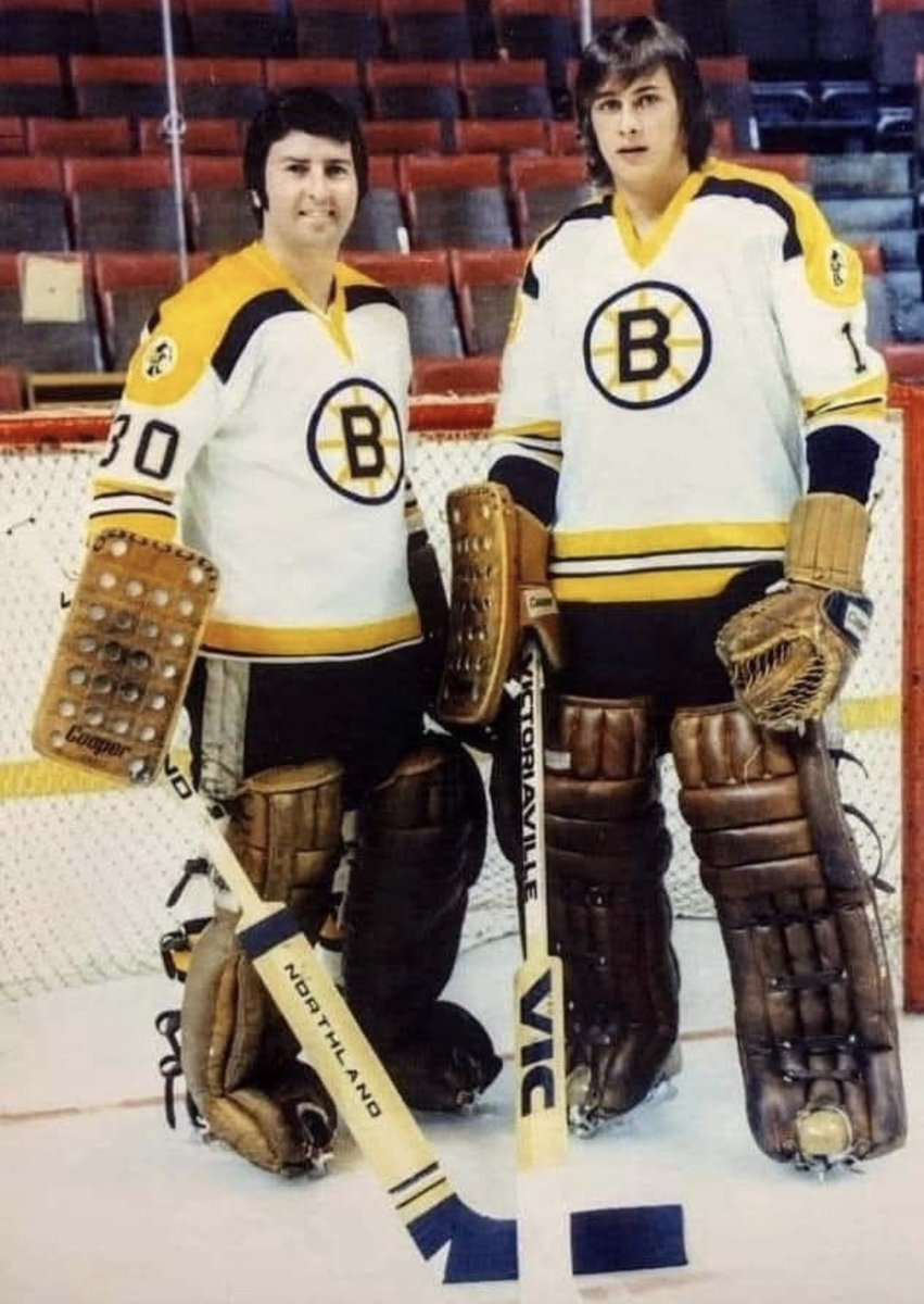 Old Hockey Cards tweet media