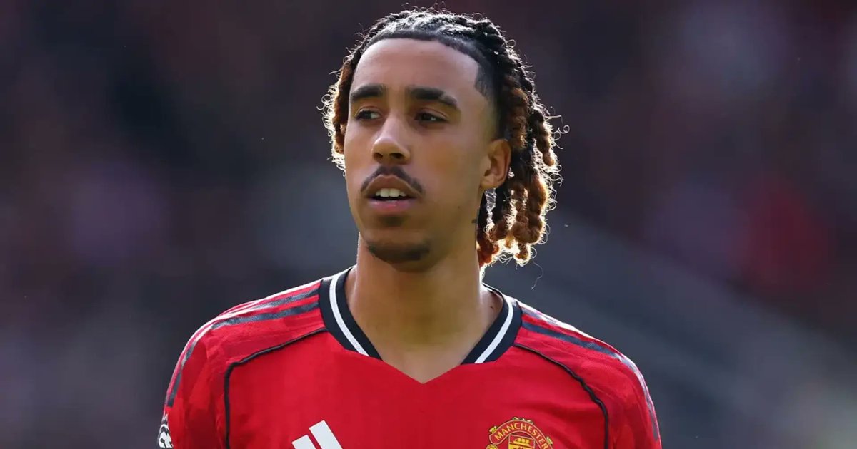 chelsreport_'s tweet image. 🚨 BREAKING: Lenny Yoro joins Maguire and Martinez OUT of the trip to Chelsea. #United have no fit senior CB's. ❌ (@samuelluckhurst) #CFC