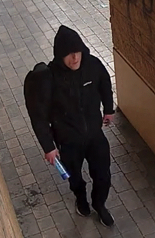 TVP_Bucks's tweet image. We are releasing new images of missing Isaac, aged 30, from Aylesbury, captured in Bicester on Monday (13/4).

He was last seen in Bicester at 2.25pm on Monday.

If you see him, please call 999. If you have any other info regarding his whereabouts then call 101, ref 43260178688.