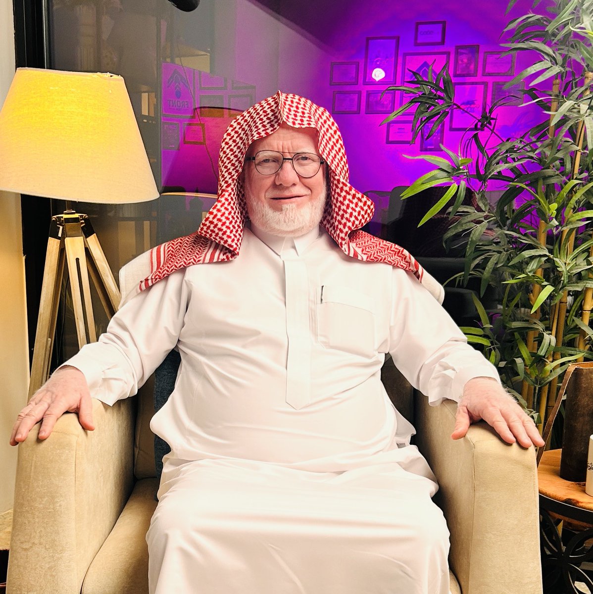 ضيف بودكاست🔺جارة الوادي🔺القادم هو :

د. محمد بن ابراهيم السعيدي 
عضو هيئة التدريس في جامعة أم القرى ورئيس مركز سلف 

وحديث عن ظهور الدولة الصفوية في ايران نشأتها وقادتها وفكرها وسقوطها وامتداد تأثيرها على المجتمع الفارسي على مدى قرون
وعن فكرة ولاية الفقيه
<a href="/mohamadalsaidi1/">د محمد السعيدي</a>