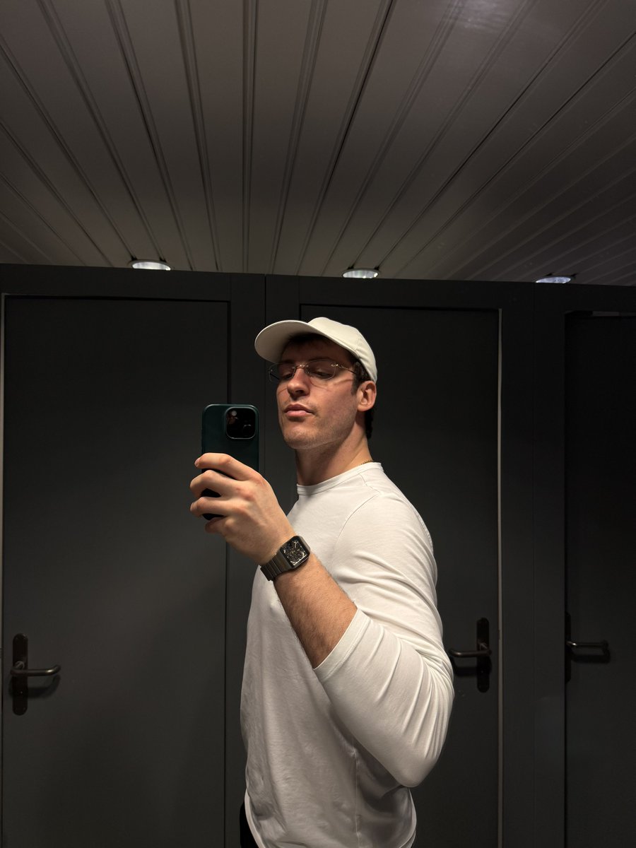 ApolloZen tweet media