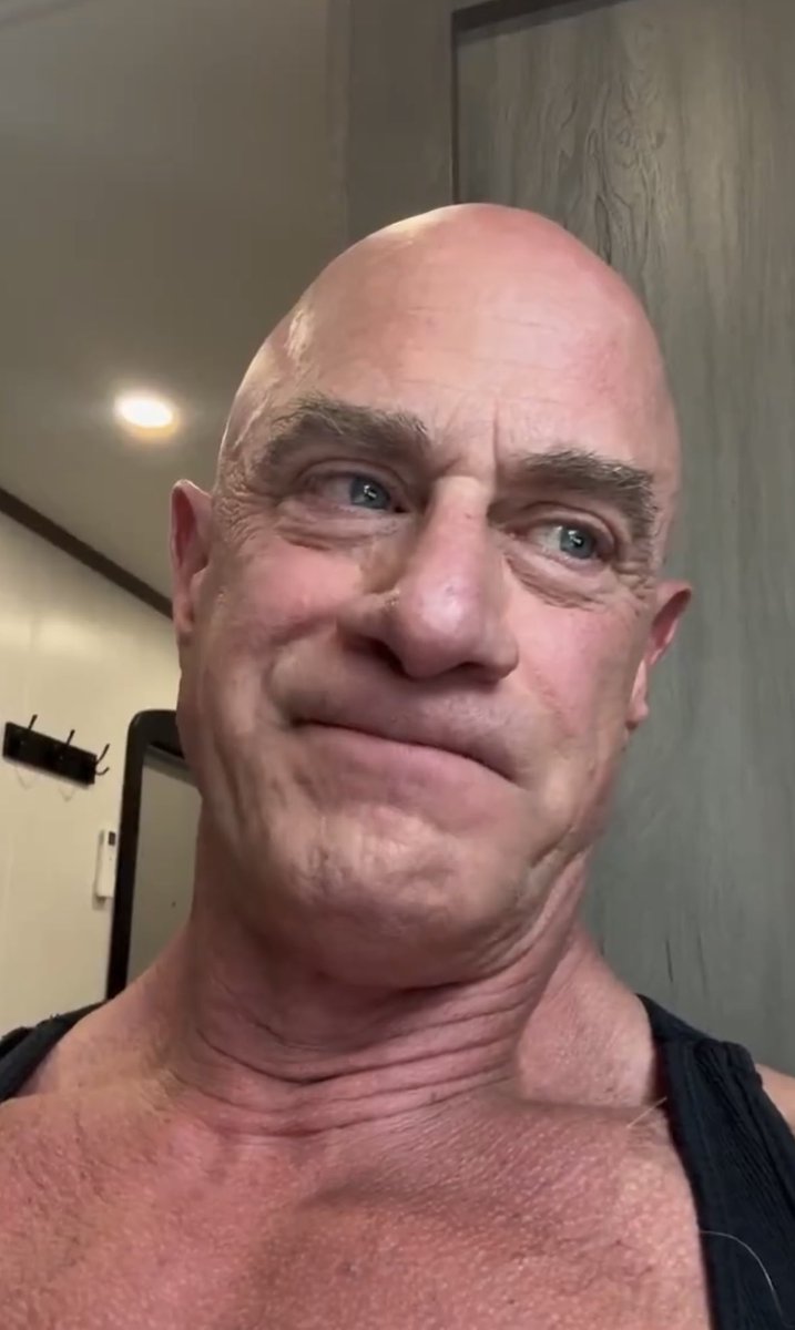 Detective EO tweet media