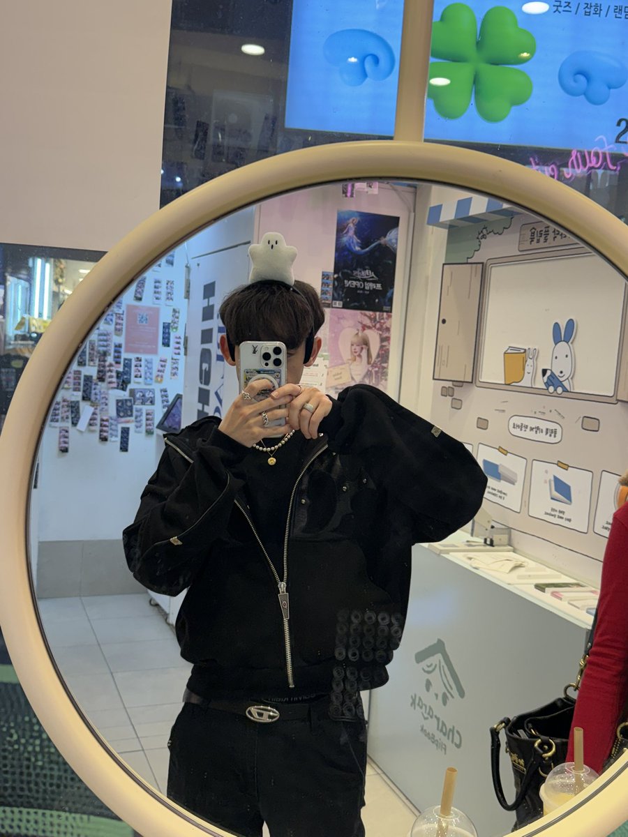 ybsilver tweet media
