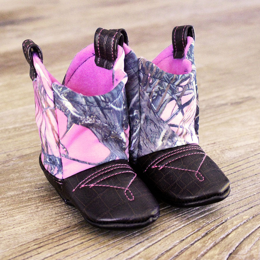 carolfi_stacey's tweet image. Top offer of the season! Purple Camo Baby Cowboy Boots, now at an exclusive price of $26.95
youhadmeatcamo.com/products/purpl…
#outfitinspiration #everydaycomfort