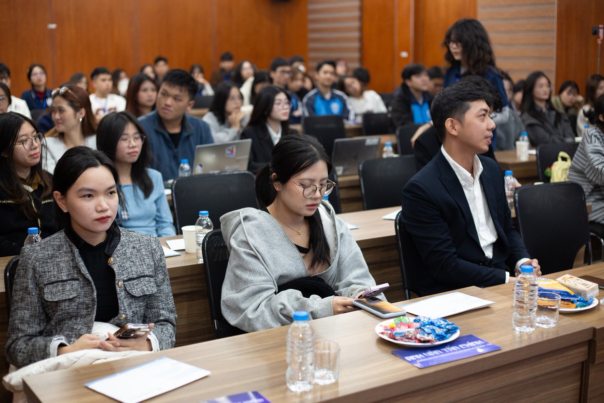 HUB Network tweet media