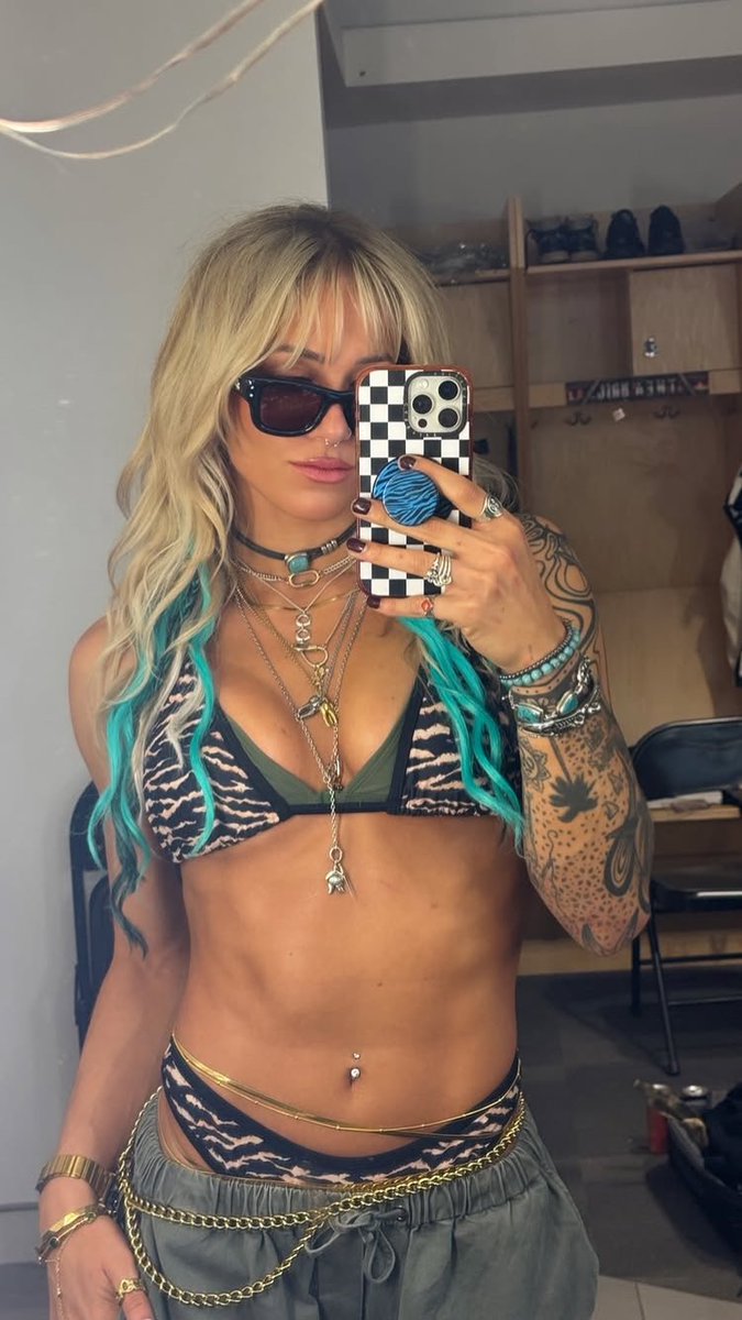 Mackenzie Hayes tweet media