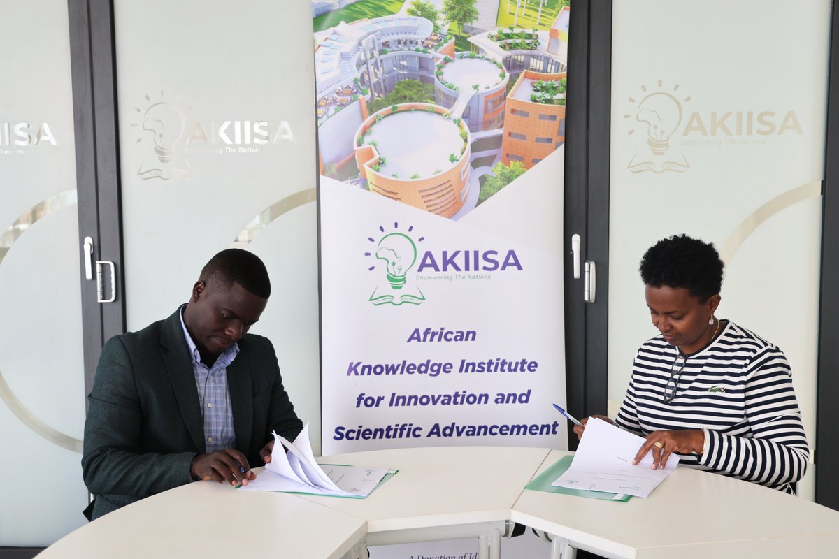 Ciichin_SeekIn's tweet image. 🤝 It’s official!

We’ve signed an MOU with @bloompubhealth  to revolutionize public health training in Africa. By merging our AKIISA’s digital platform with Bloom's expertise, we're building a stronger, more resilient health workforce.💡

#PublicHealth #DigitalLearning #AKIISA