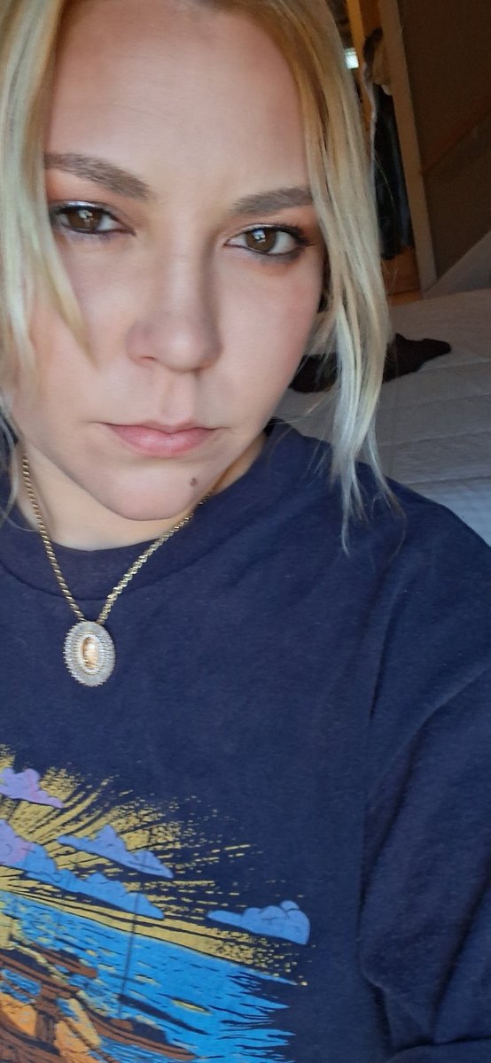 **Tiffany******************* tweet media