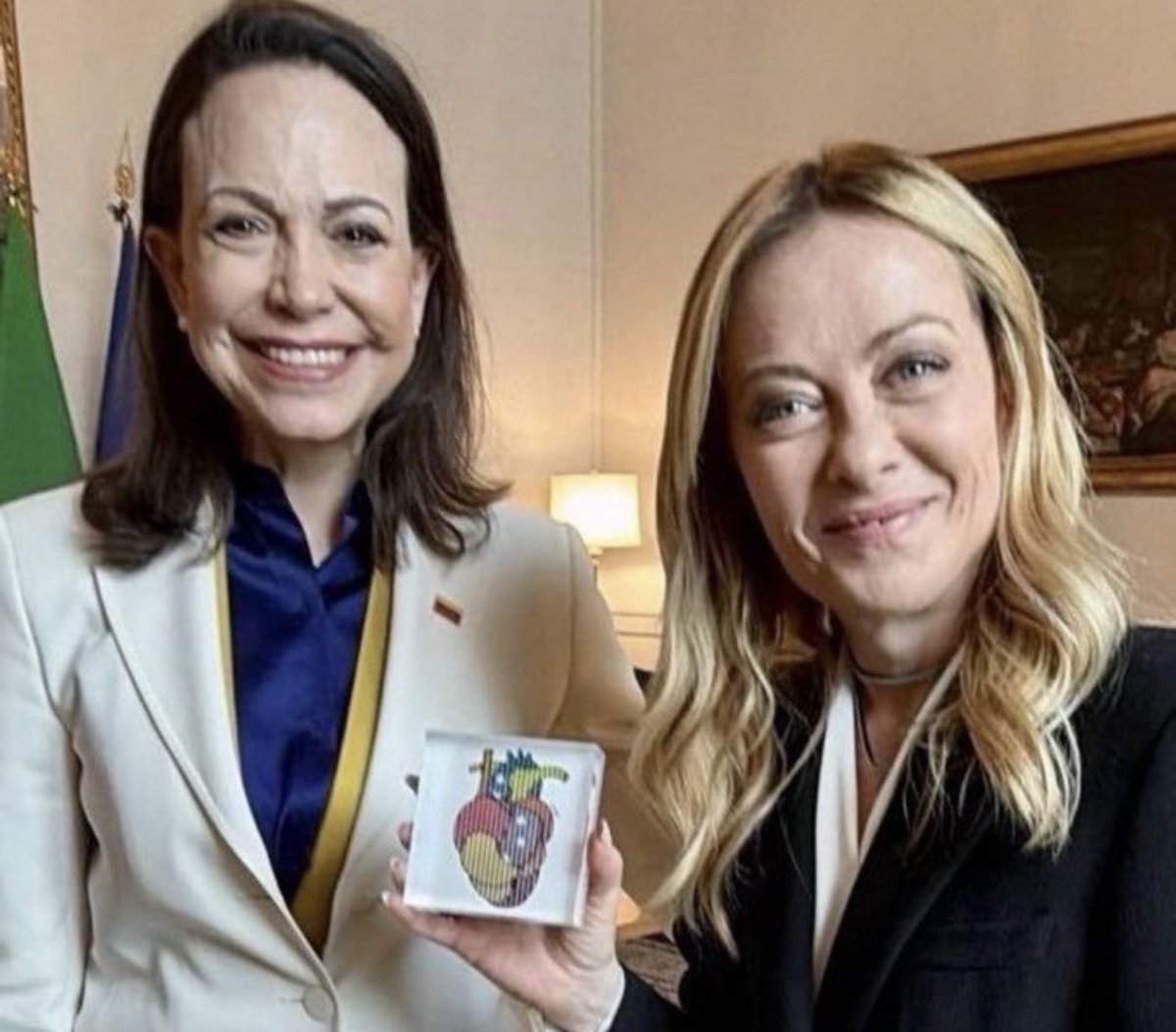 El Narrador Alternativo tweet media