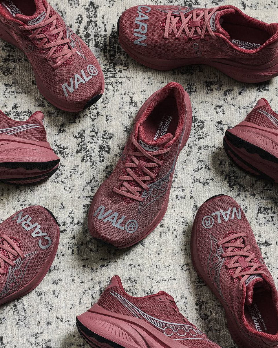 JustFreshKicks tweet media