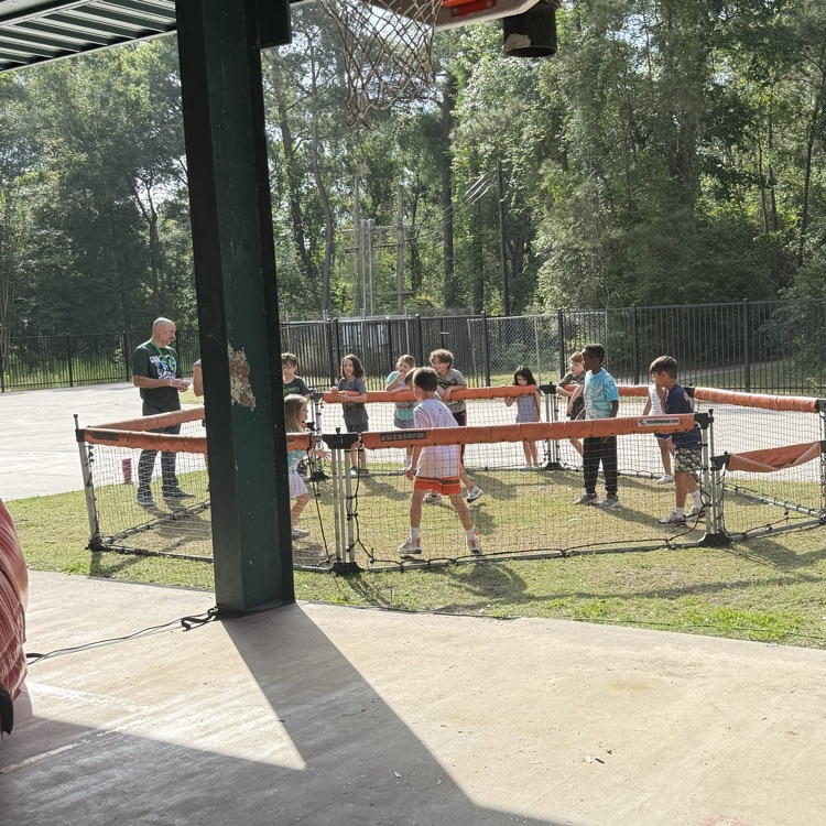 HumbleISD_GTE's tweet image. Inflatable Day is a blast! Thanks for helping earn this fun event by supporting Boosterthon! #FocusOnTheGood