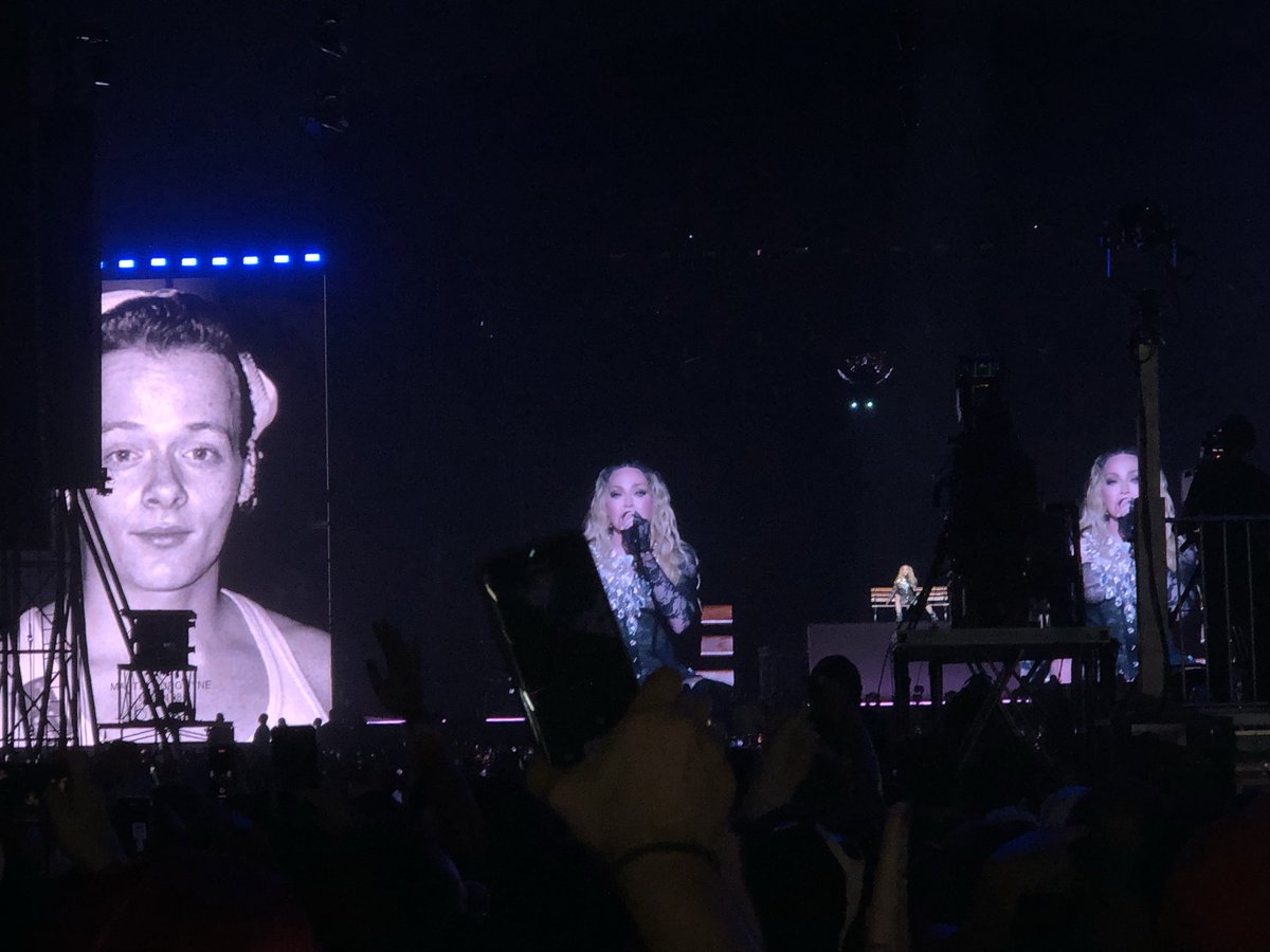 STREISAND LIKE SAND ON THE BEACH tweet media