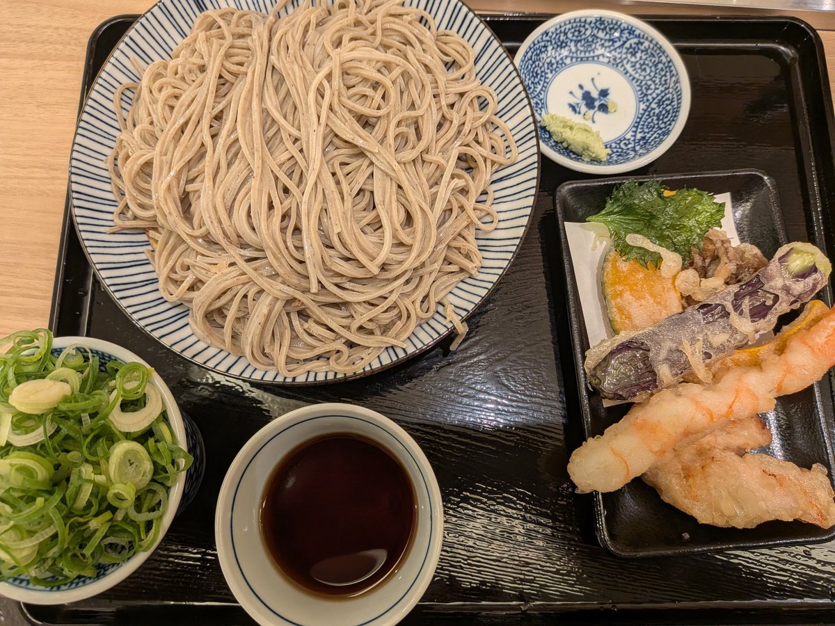 ヨッシー tweet media