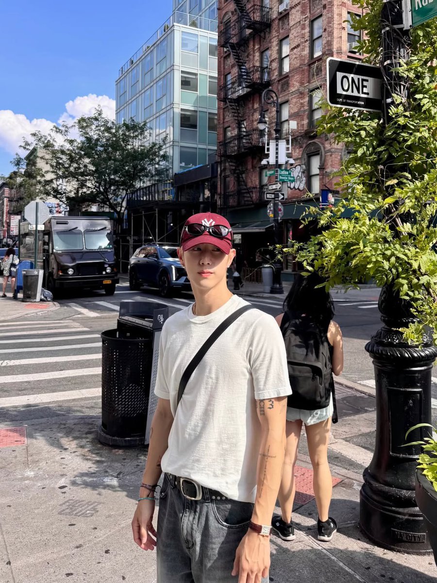 Muayin89's tweet image. ถ่ายรูปยังไงให้ดูสูง186🤭
วัสดุแฟนหนุ่มที่ถูกต้อง🤧

#MarkTuan