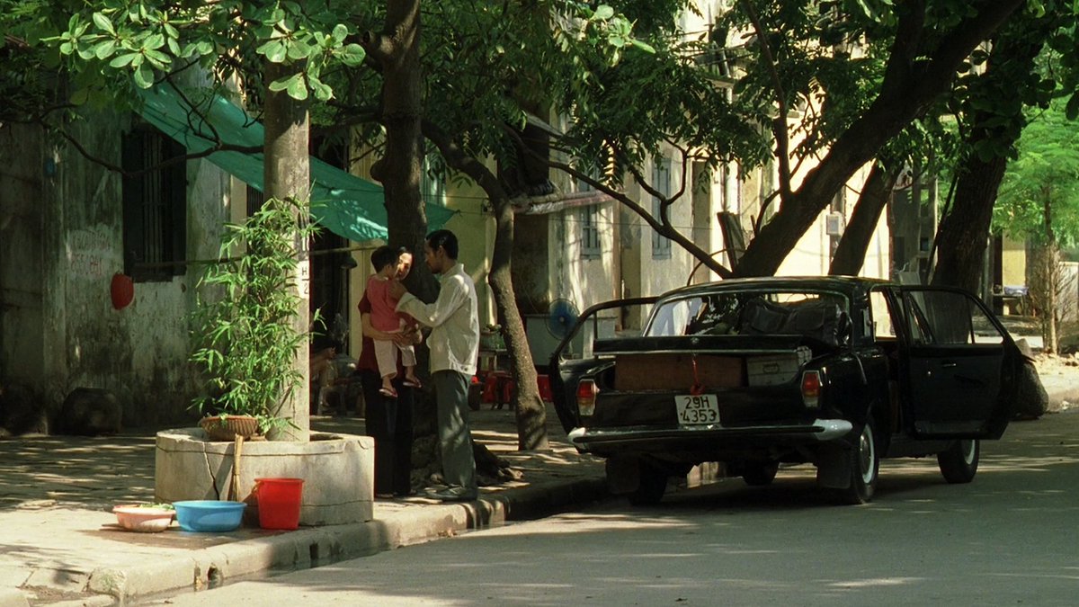 acacinema's tweet photo. Inject Trần Anh Hùng's colour palettes into our soul. https://t.co/3DyJwXvj87