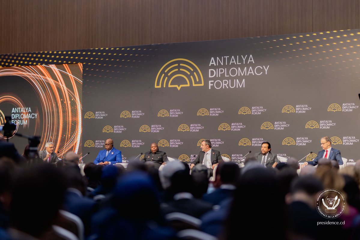 Instant News 243
 5ᵉ Forum diplomatique d’Antalya : Le Président, <a href="/fatshi13/">Félix A. Tshisekedi</a>, a pris la parole pour présenter sa vision des grands enjeux économiques et géopolitiques mondiaux, en marge du panel consacré au « rôle de l’appropriation régionale dans un monde en transformation ».