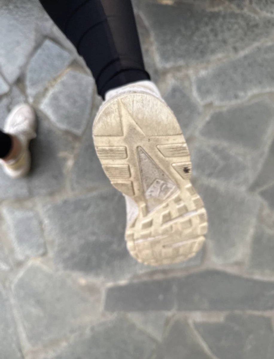 Maria_klsn tweet media