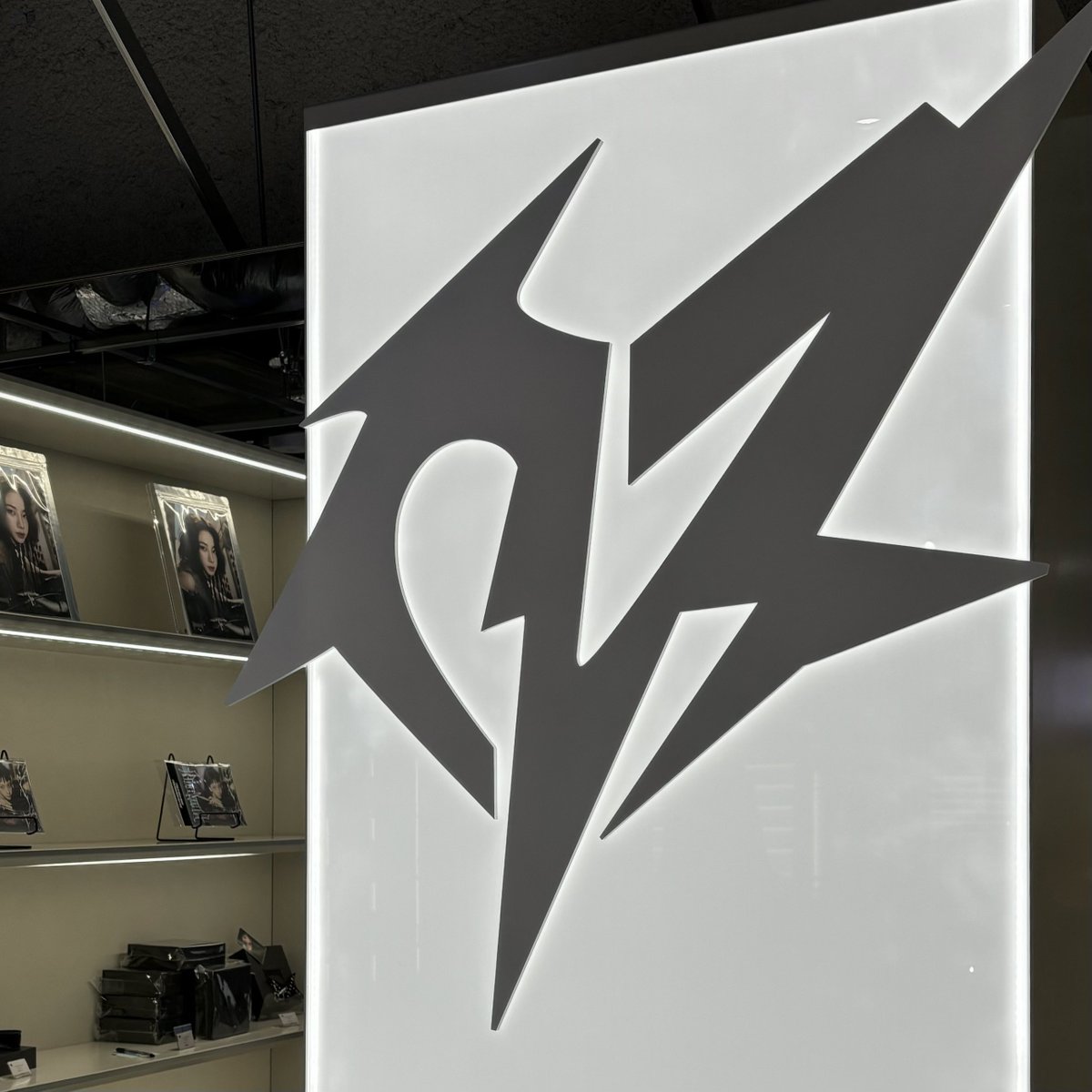 리코 (new) tweet media