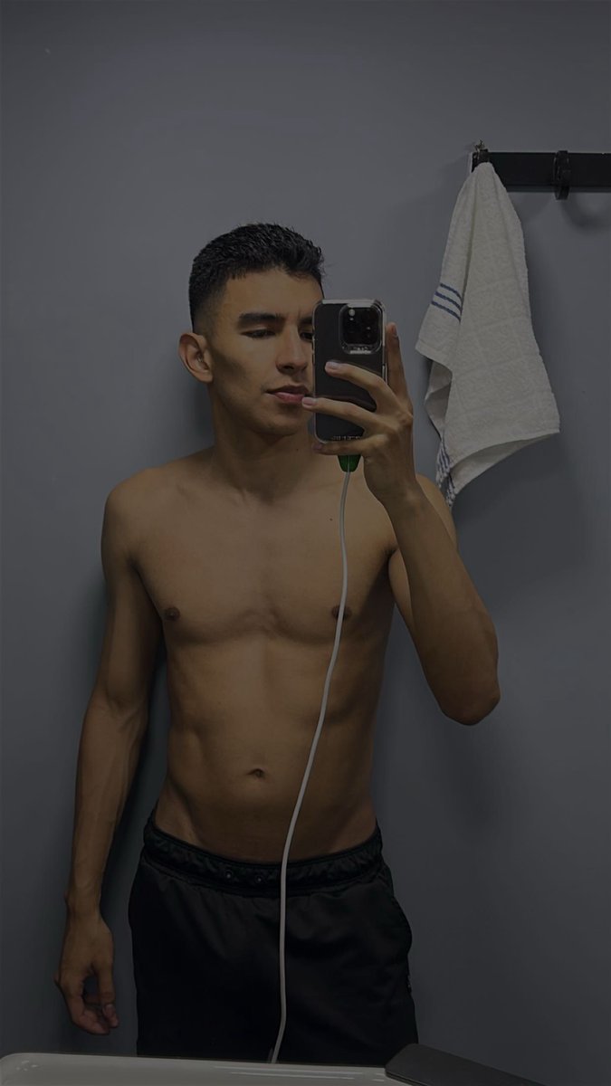 Santiago tweet media