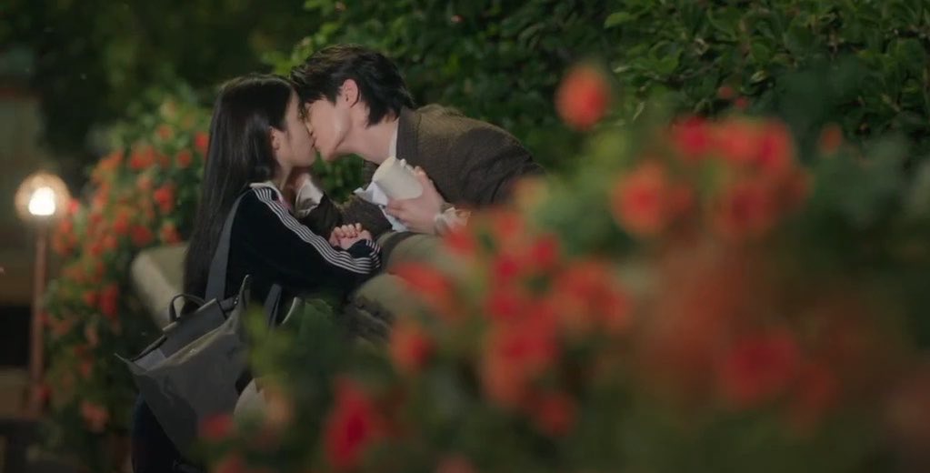 contract marriage trope, we love you.

#PerfectCrown #PerfectCrownEp3