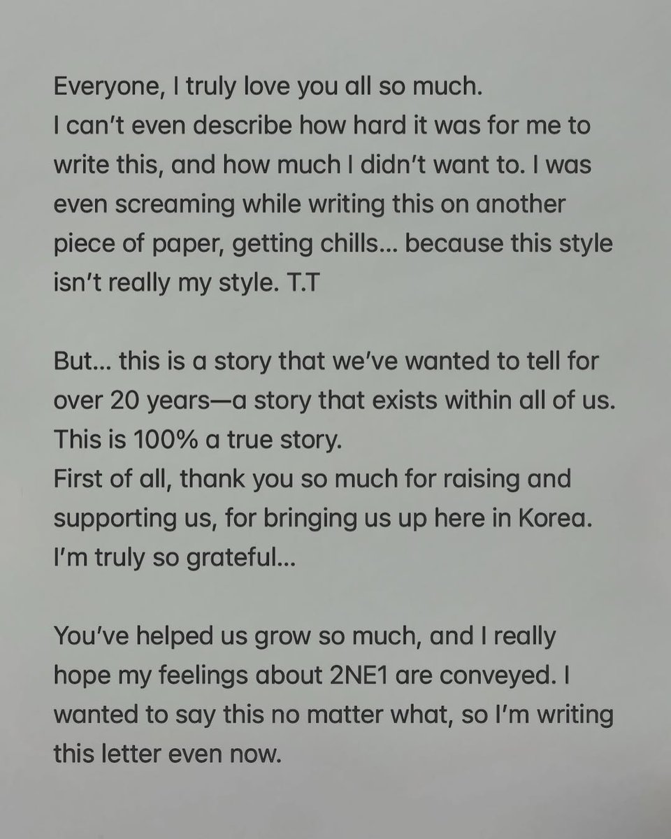 ParkBomID's tweet photo. Bommie, please remember you’re never alone. BOMSHELLS are always here for you. We hope you find peace, stay healthy, and keep moving forward. We love you to the moon and back! 🌙❤️

#ParkBom #박봄 #BOMSHELLS https://t.co/NBMe7MrPwJ