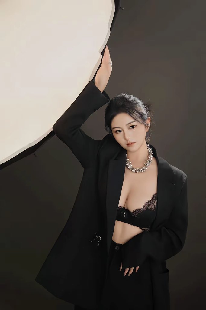 老A8集散地 tweet media