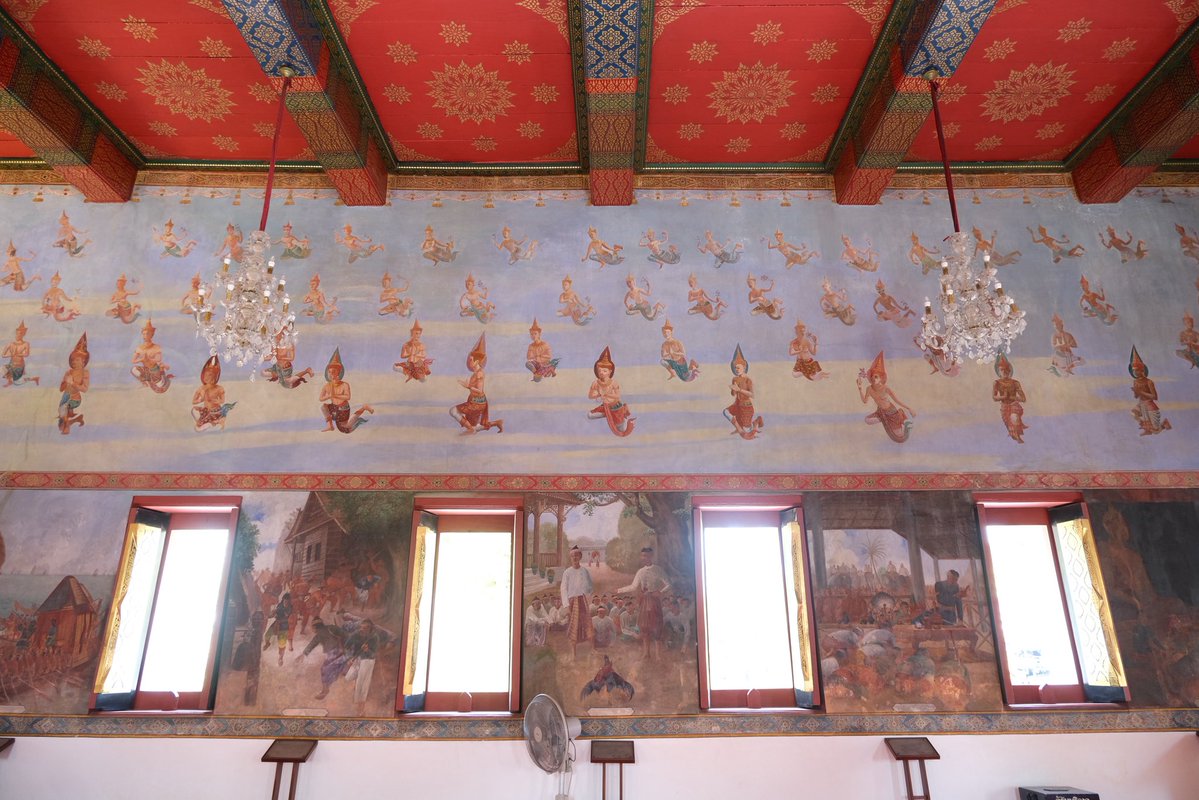 สารภาพว่าชอบศิลปะกับปวศแต่ปกติไม่ได้ใส่ใจมากขนาดนั้น #อโยธยาเอยาวดี ทำให้สนใจและ appreciate จนไปงานครูช่างศิลป์แผ่นดิน อ่านปวศหลายๆแบบ ไปวัดที่อยุธยา หันมาใส่กำไลเงินศิลปะทางเหนือของแม่ เข็มขัดด้วย และดูภาพวาดจิตรกรรมฝาผนังวัดสุวรรณดารารามสิ มรดกทางวัฒนธรรมโค้ส 😭✨