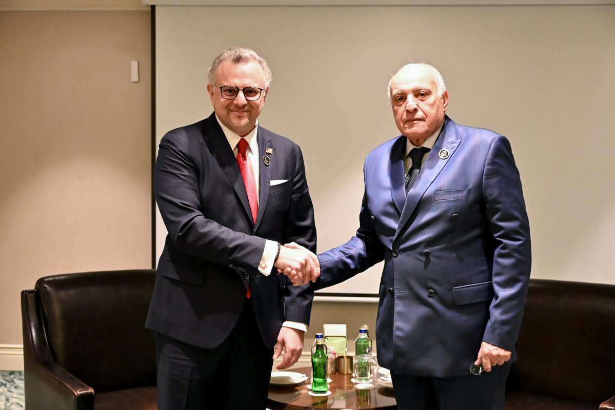 ambalgerieparis's tweet image. Entretien entre M. le Ministre d'État @AhmedAttaf_Dz et M. #MassadBoulos, Conseiller spécial @US_SrAdvisorAF, en marge du Forum @AntalyaDF en #Türkiye. Relations bilatérales 🇩🇿 🇺🇸 et d'autres sujets régionaux &amp;amp; internationaux au menu de cet échange.

#Algérie #ÉtatsUnis #ADF2026