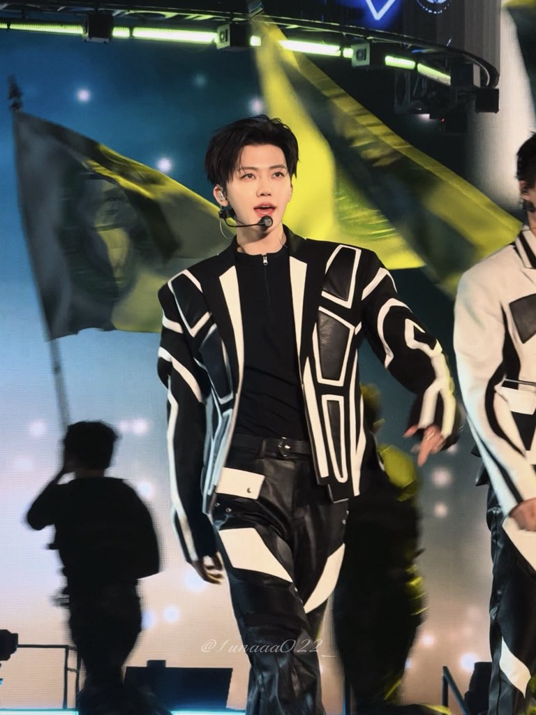 dayueyuezzzz tweet media