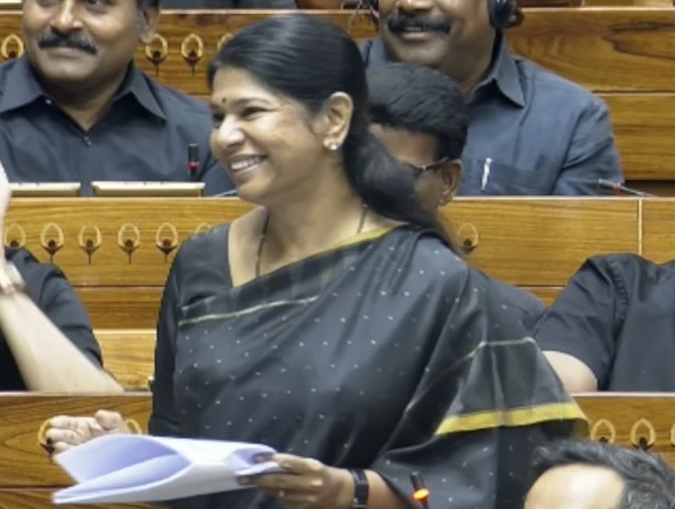 Women in Parliament:

TN has her 👑
We have prabha mallikarjun 🤡
 priyanka jarkiholi🤡 
shoba karandlaje 🤡 
Tejasvi surya🤡
