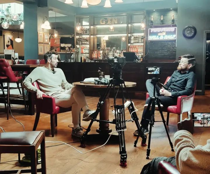2001BTG's tweet photo. Still buzzing, a huge thanks to my friends and Copa of Cheltenham for making this happen.

Today I sat down with #RalfLittle for a proper in-depth chat for my channel #thebtginterviews.

A standout moment of this year. Interview coming soon.

BTS: #StevePitman
Photo: #SteveBell https://t.co/bkKealGq2e