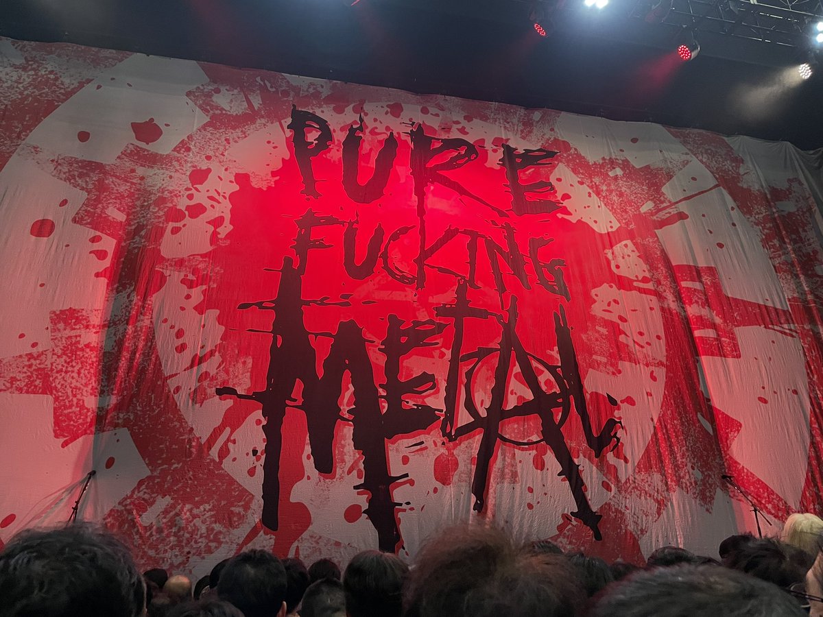 єяі↯ tweet media