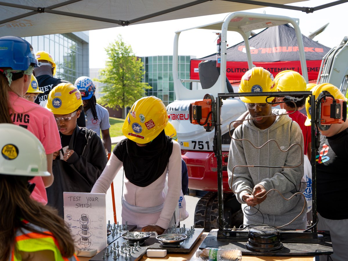 ESIElectricalCo's tweet image. Students got hands-on with electrical activities at our booth during Skill UP yesterday – we had a great time bringing the trades to life in a real way. Thanks @TradesNKY &amp;amp; @ACI_Cincinnati! #PoweredByESI #TopTeam #CareersInConstruction