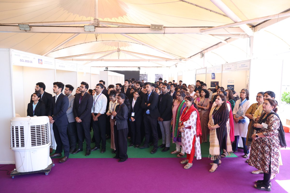 welingkarinst's tweet image. An experience that continues to build context, capability, and a deeper understanding of responsible leadership.

#WeSchool #GlobalCitizenLeader #ExperientialLearning #IndustryInterface #LeadershipDevelopment #ManagementEducation