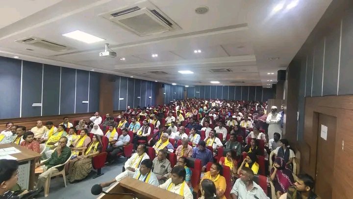 vipingarg111's tweet image. #vairalpost #facebookpost #highlightseveryone
#highlightseveryonefollowers #public
@highlight @followers @ArvindKejriwal @AapKaGopalRai