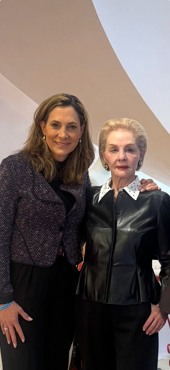 An honor to spend time with the inimitable Carolina Herrera, one of the first Latinas to dominate global luxury and fashion. 

She redefined elegance on her own terms and built an extraordinary brand in the U.S. and beyond. 

That’s the power of hard work, vision and the American