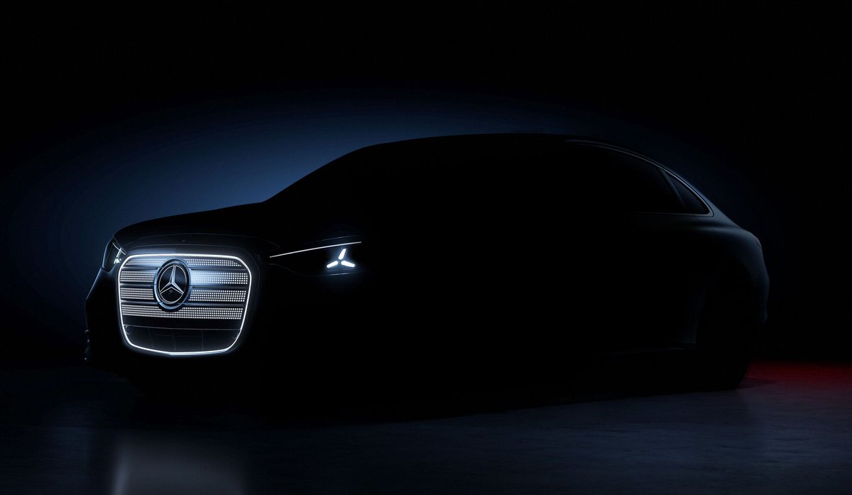 Auto_Revving's tweet image. Interior goals!  Mercedes-Benz is blending luxury and tech like never before for the 2026 C-Class.
That sleek dashboard layout is Fire 🔥 can't wait for the full reveal this Monday. #CClass #EV #LuxuryCars #MBUX