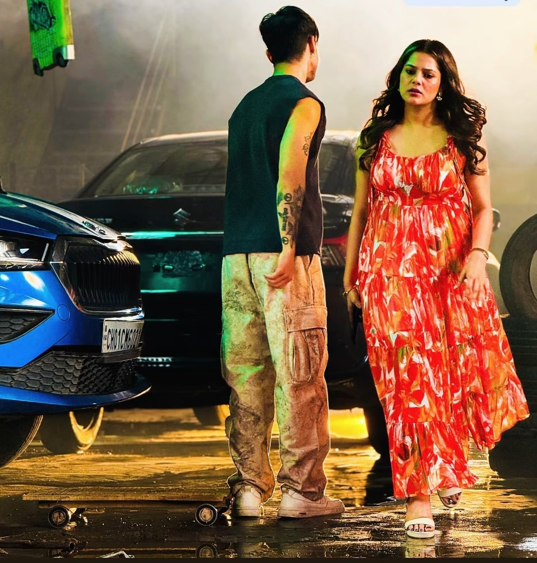 simi sim tweet media