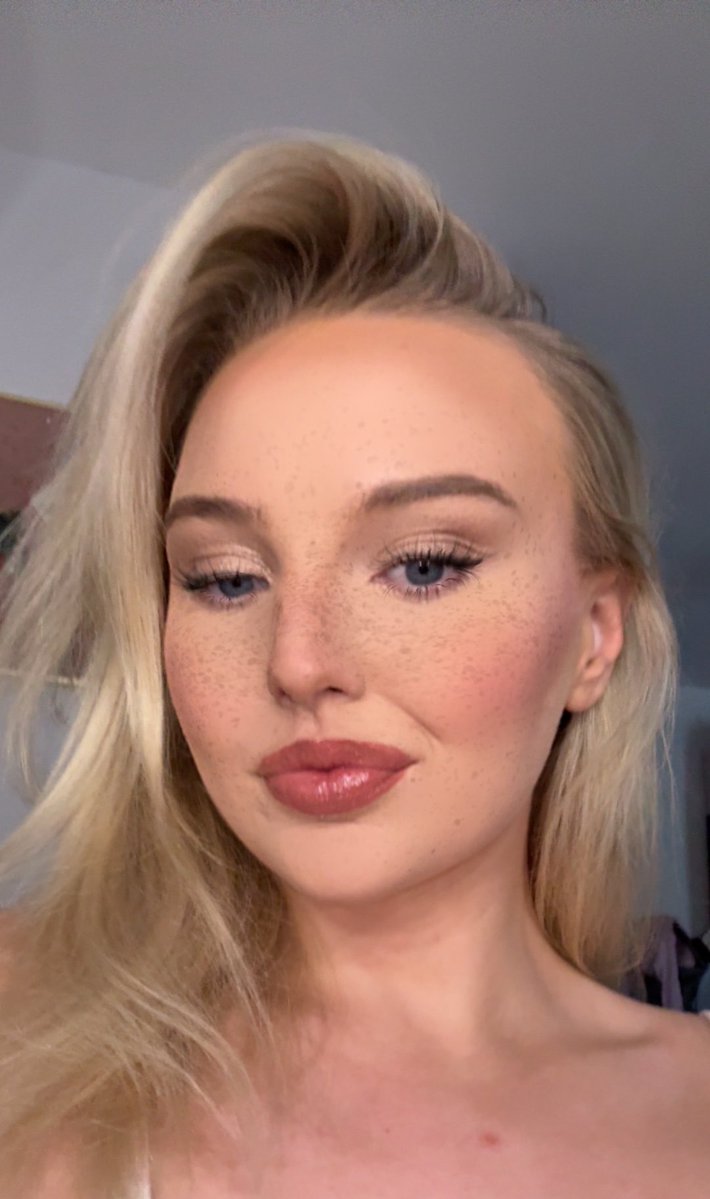 blondehun tweet media