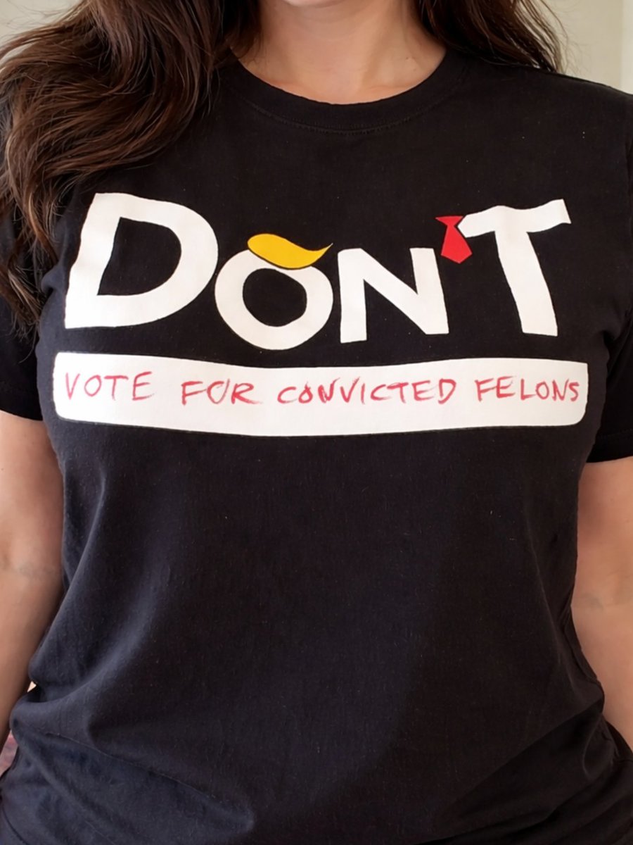 thedontproject's tweet image. Wearing this might start conversations. 
Or end them.

Either way… noted.

DON’T.

dontproject.com/products/dont-…

#DONTproject #WearYourVoice #ConversationStarter #SayItWithoutSayingIt #StreetwearWithMeaning #SubtleFlex