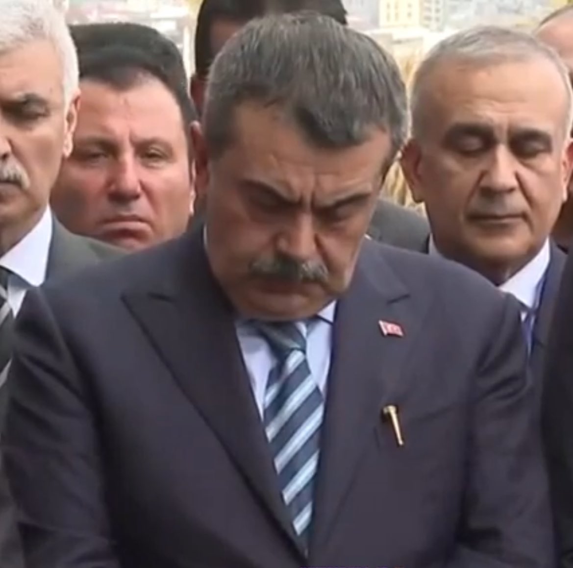 şevval tweet media