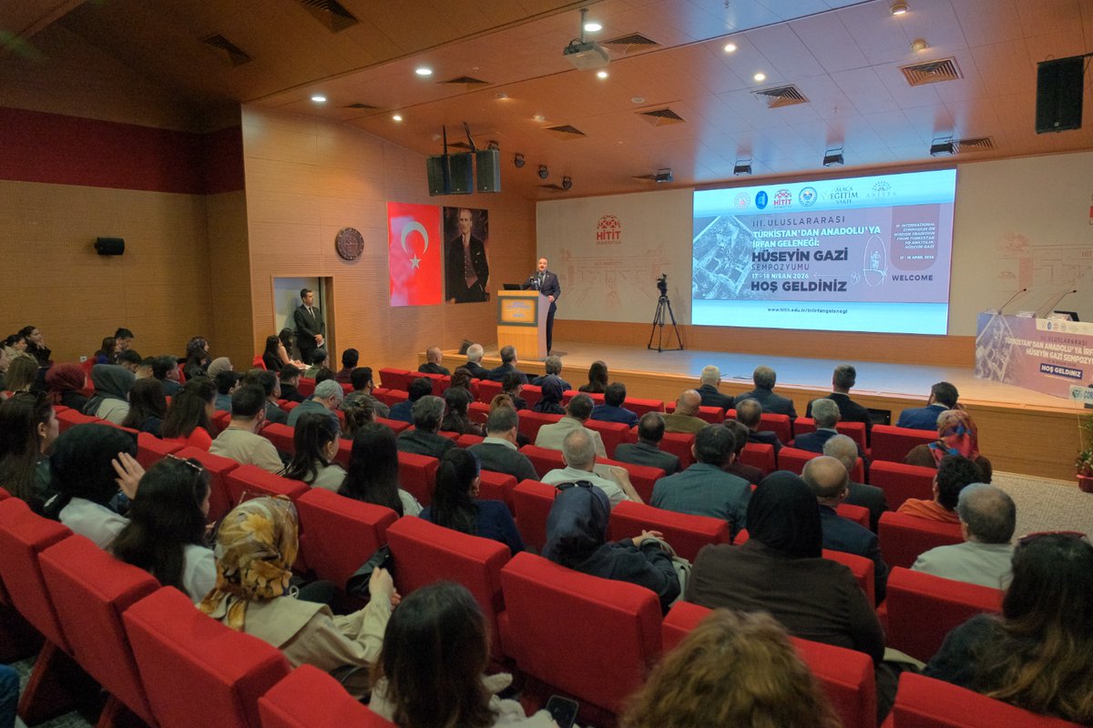 HituKurumsal's tweet photo. Hitit Üniversitesi ev sahipliğinde; Çorum Valiliği, Çorum Belediyesi ve Alaca Eğitim Vakfı işbirliğiyle düzenlenen, "3. Uluslararası Türkistan'dan Anadolu’ya İrfan Geleneği: Hüseyin Gazi Sempozyumu" başladı.

✍️ https://t.co/nF57MtZm7u

#HititÜniversitesi @ProfAliOzturk https://t.co/n4oCwt6fz2