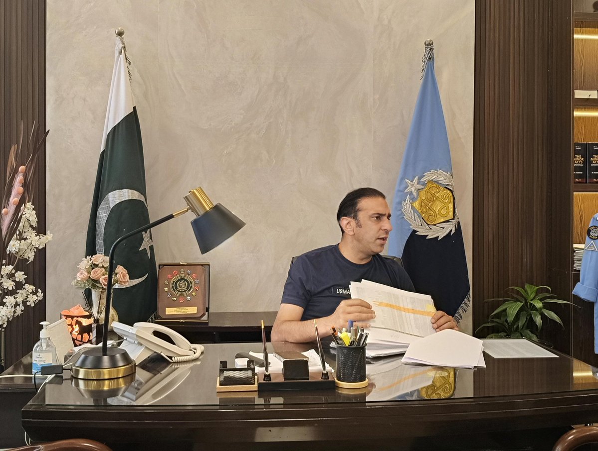 ICT_Police's tweet image. اوپن ڈور پالیسی کے تحت شہریوں کے مسائل کے فوری حل کے لیے ایس ایس پی انویسٹیگیشن محمد عثمان طارق بٹ نے اپنے دفتر میں شہریوں سے ملاقات کی، ان کے مسائل سنے اور فوری حل کے لئے اقدامات کئے۔

#WeRIslamabadPolice #OPS #Islamabad